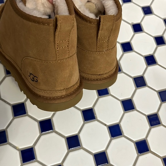 New UGG × Charcoal Neumel Chukka Suede in Chestnut Men's Sz 9 - Picture 12 of 15